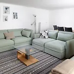 Stylish Under The Tatras Апартаменты *