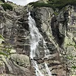 Stylish Under The Tatras Апартаменты *